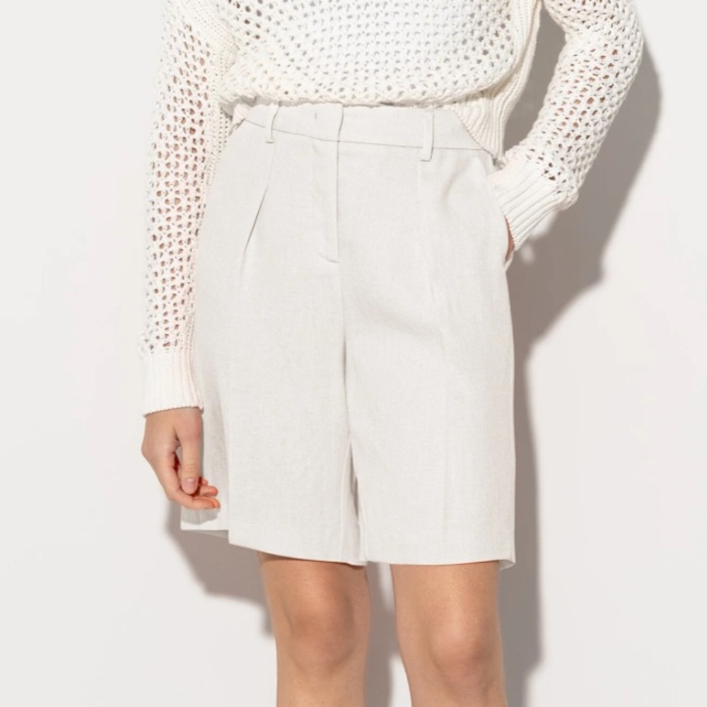 💝💝💝 Luisa Cerano cream bermuda shorts size 6 or S 💝💝💝